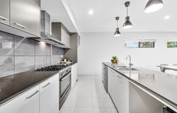 17 Blacksmith Way, Clyde North, Vic 3978