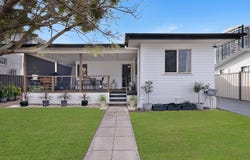 31 Ocean Street, Runaway Bay, Qld 4216