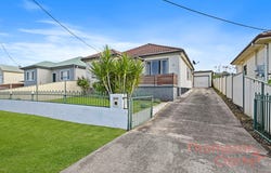 40 Aberglasslyn Road, Rutherford, NSW 2320