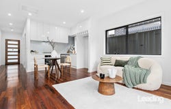 2/20 Vaughan Street, Sunbury, Vic 3429