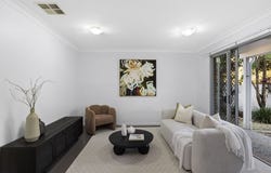 8 Worchester Crescent, Wakerley, Qld 4154