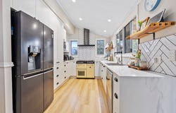 165 Elphinstone Street, Berserker, Qld 4701