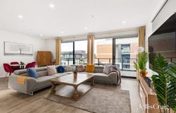 5/12 Red Hill Terrace, Doncaster East, Vic 3109