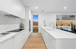 2/10 Airlie Road, Montmorency, Vic 3094