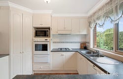 1A Mayfield Court, Croydon, Vic 3136
