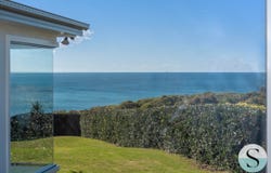 2 Spoon Rocks Road, Caves Beach, NSW 2281