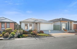 7 Eagle Way, Encounter Bay, SA 5211