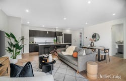 2/14 Fairway Road, Doncaster, Vic 3108