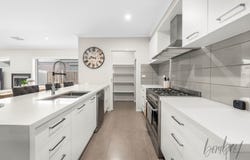 14 Kinkora Avenue, Mickleham, Vic 3064