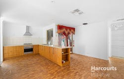 17 Oakleaf Circle, Mirrabooka, WA 6061