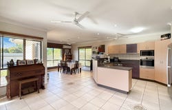 27 Jacinta Crescent, Mareeba, Qld 4880