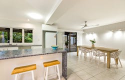 10 Hickory Street, Holloways Beach, Qld 4878