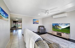 4 Regal Court, Millbank, Qld 4670