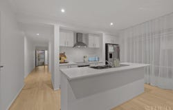 86 Parkland Drive, Walloon, Qld 4306