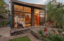 24 Balis Street, Holland Park West, Qld 4121