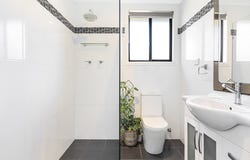 2/15 Para Street, Balgownie, NSW 2519