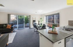 9/8 Silverdale Drive, Darley, Vic 3340
