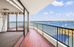 57/9 Bayview Street, Runaway Bay, Qld 4216