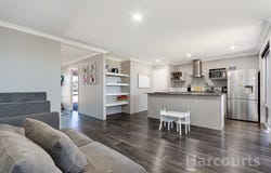 17 Quenda Street, Banksia Grove, WA 6031