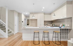 3/9 Kelvin Grove, South Morang, Vic 3752