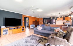 11 Leatrice Street, Marsden, Qld 4132
