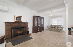 23 Canico Lane, Hillcrest, Vic 3351