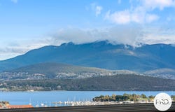 37 Begonia Street, Lindisfarne, Tas 7015