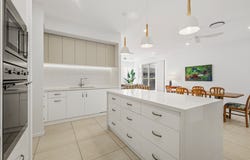 220/75 Highgrove Drive, Highfields, Qld 4352