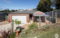 30 Camp Street, Creswick, Vic 3363