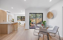 1, 2, 4/27 Masefield Avenue, Mooroolbark, Vic 3138