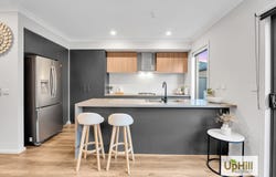 4 Borthwick Parade, Clyde North, Vic 3978