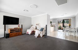 2/99 Adelaide Street, Raymond Terrace, NSW 2324