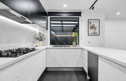 2/172 Atherton Road, Oakleigh, Vic 3166