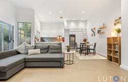 8/4 Cassidy Street, Queanbeyan West, NSW 2620
