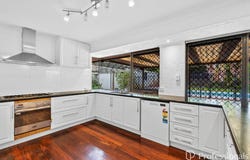 5 Summer Place, Thornlie, WA 6108