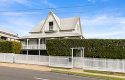 30 Brighton Terrace, Sandgate, Qld 4017
