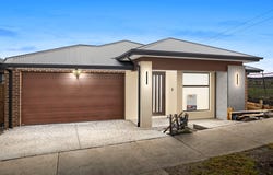 5  Gresley St, Donnybrook, Vic 3064