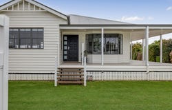 181 Nelson Street, Kearneys Spring, Qld 4350