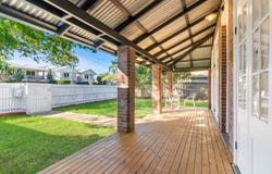 27 Strong Avenue, Graceville, Qld 4075