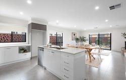 44 Scullin Road, Charlemont, Vic 3217