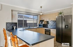 28 Pell Street, Howlong, NSW 2643