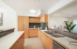 2103 South Shields Drive, Benowa, Qld 4217