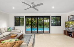 17 Edenbrooke Drive, Sinnamon Park, Qld 4073