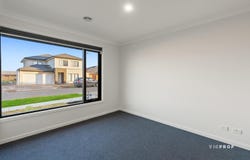 62 Winfred Drive, Mambourin, Vic 3024