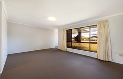 9 Knockator Crescent, Centenary Heights, Qld 4350