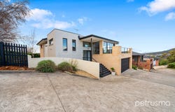 1/85 Diamond Drive, Blackmans Bay, Tas 7052