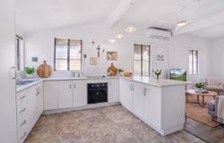 48 Knutsford Street, Wandal, Qld 4700