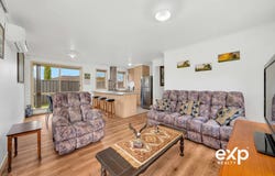 17 Oakwood Circuit, Munno Para West, SA 5115