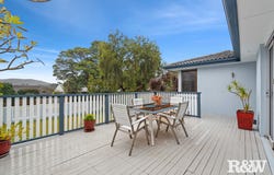 27 Matthews Parade, Point Clare, NSW 2250