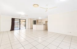 25 Silica Road, Emerald, Qld 4720